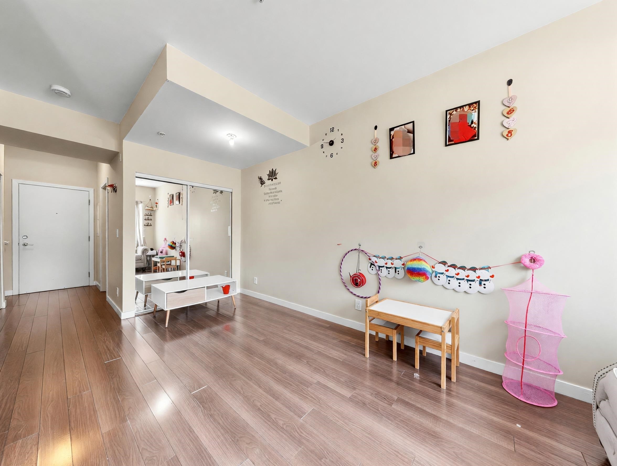 126-13228 Old Yale Road, Surrey, BC - Indoor Photo Showing Other Room