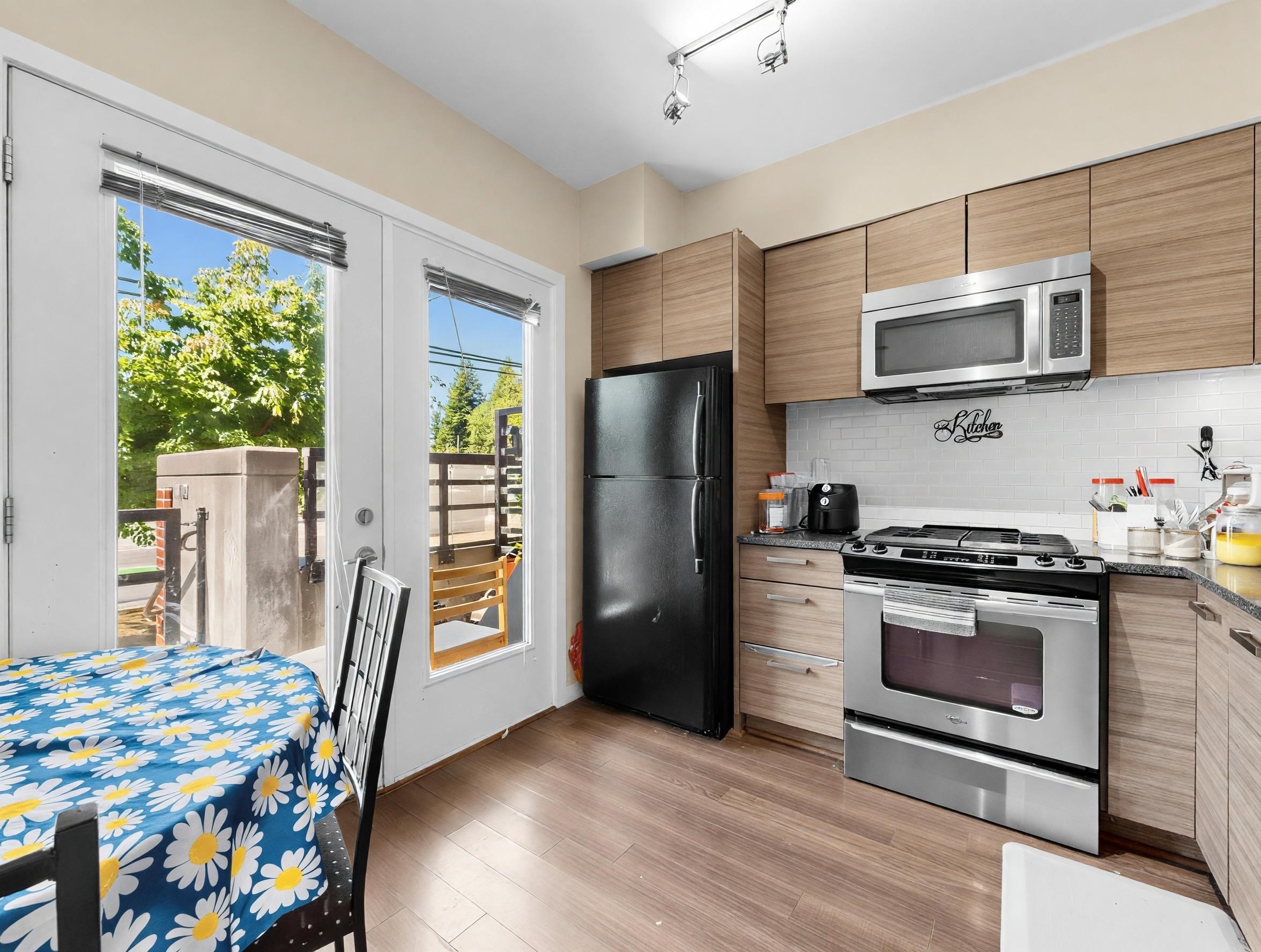 126-13228 Old Yale Road, Surrey, BC - Indoor Photo Showing Kitchen With Stainless Steel Kitchen