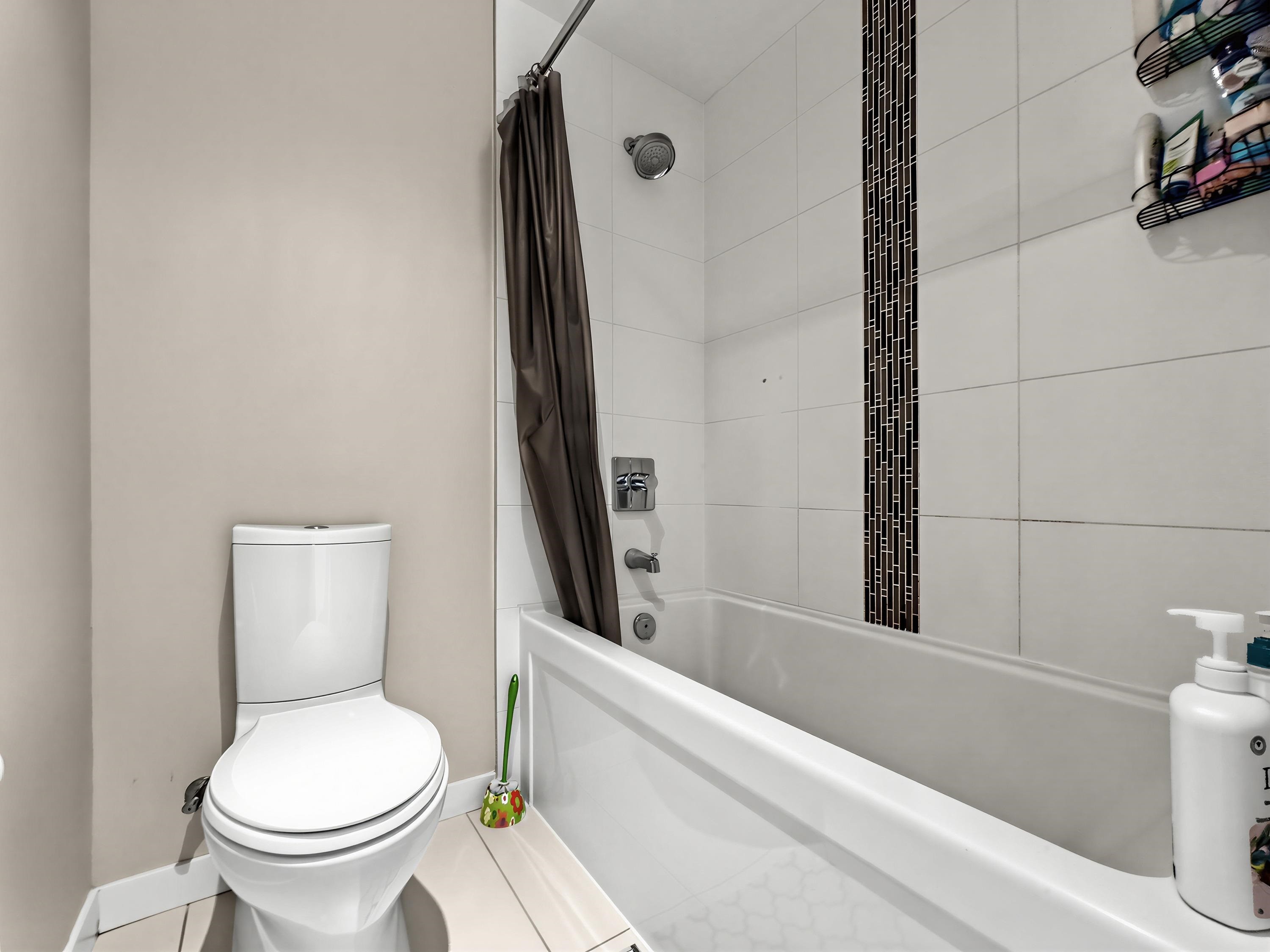 126-13228 Old Yale Road, Surrey, BC - Indoor Photo Showing Bathroom
