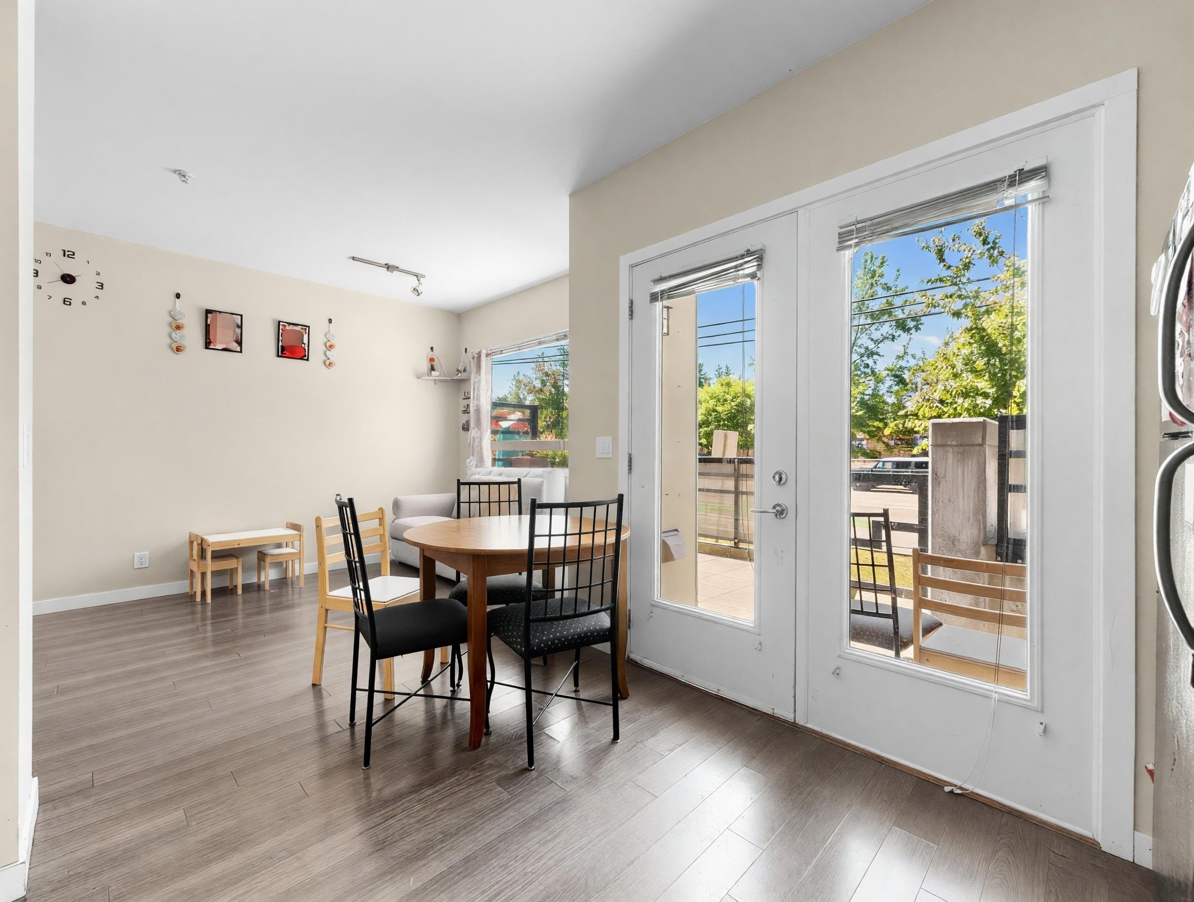 126-13228 Old Yale Road, Surrey, BC - Indoor Photo Showing Dining Room