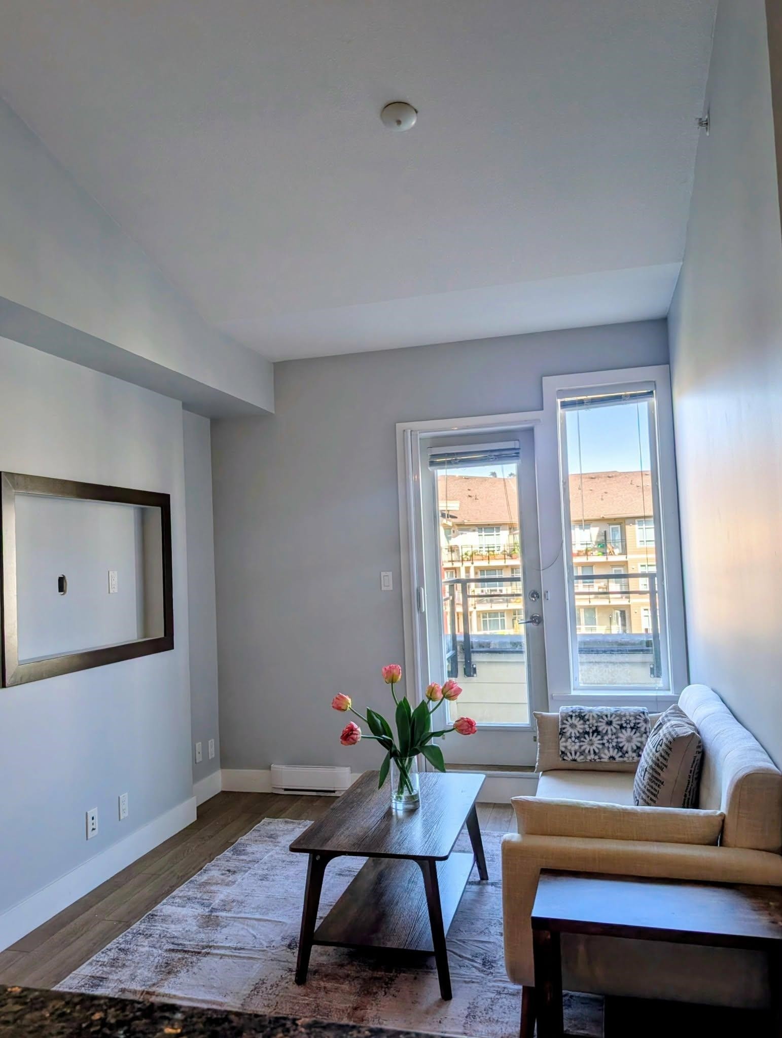 B401-20211 66 Avenue, Langley, BC - Indoor Photo Showing Living Room