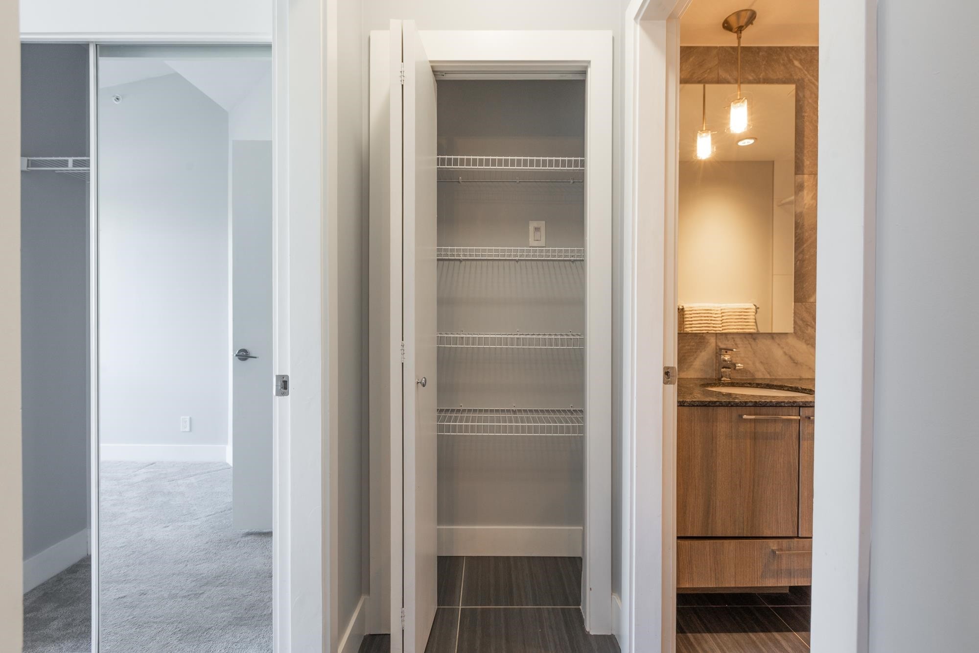 B401-20211 66 Avenue, Langley, BC - Indoor