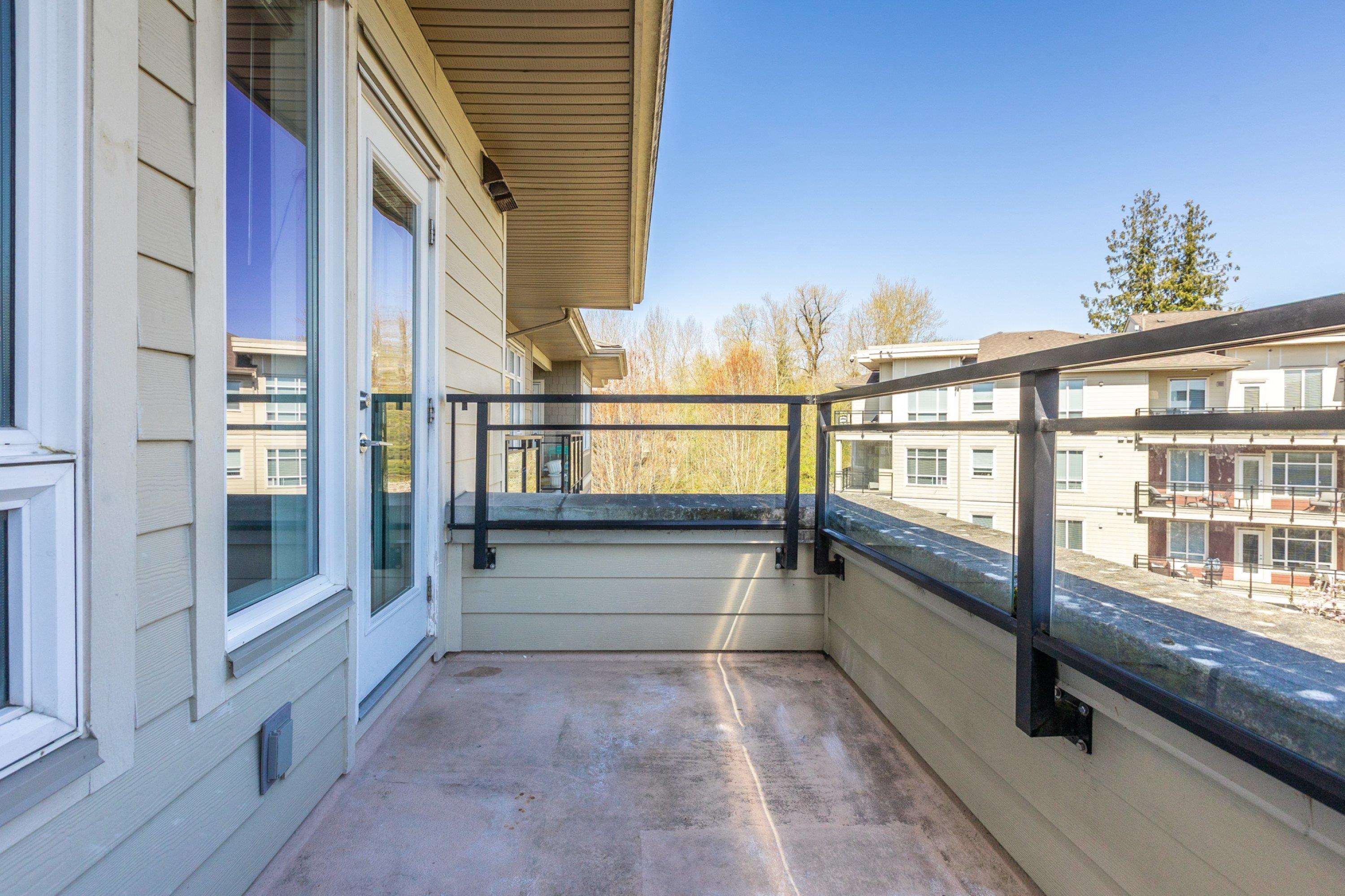 B401-20211 66 Avenue, Langley, BC - Outdoor With Exterior