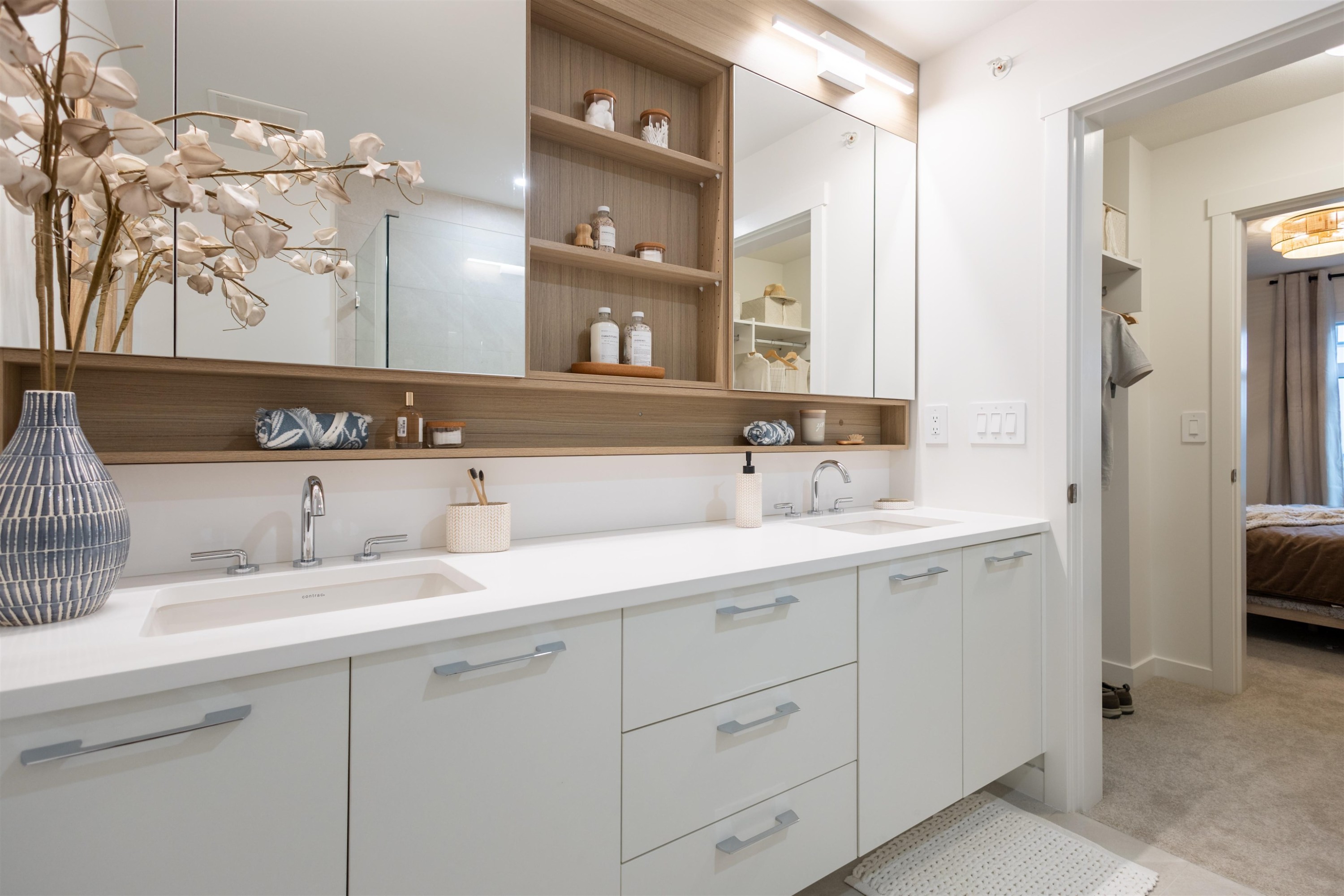 180-6951 204 Street, Langley, BC - Indoor Photo Showing Bathroom