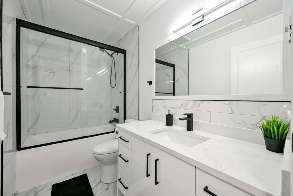 2-2998 Mouat Drive, Abbotsford, BC - Indoor Photo Showing Bathroom
