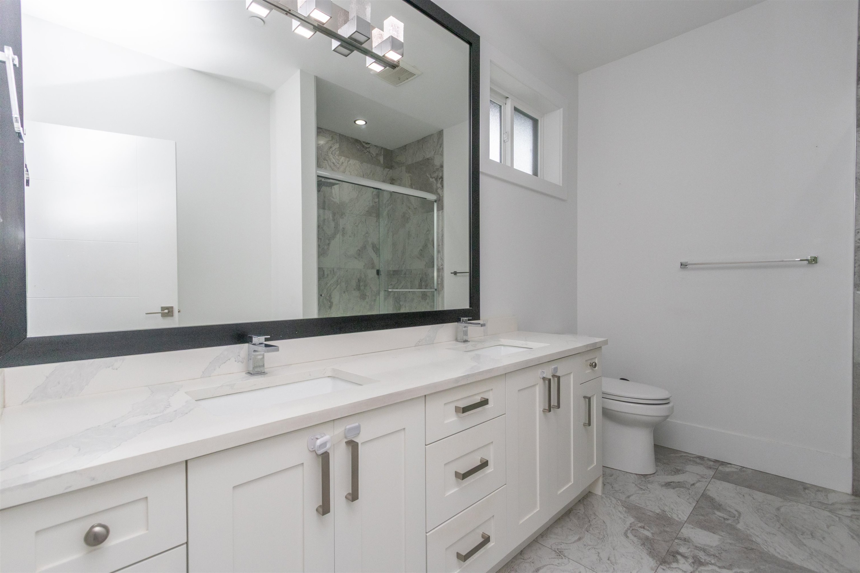 36743 Carl Creek Crescent, Abbotsford, BC - Indoor Photo Showing Bathroom