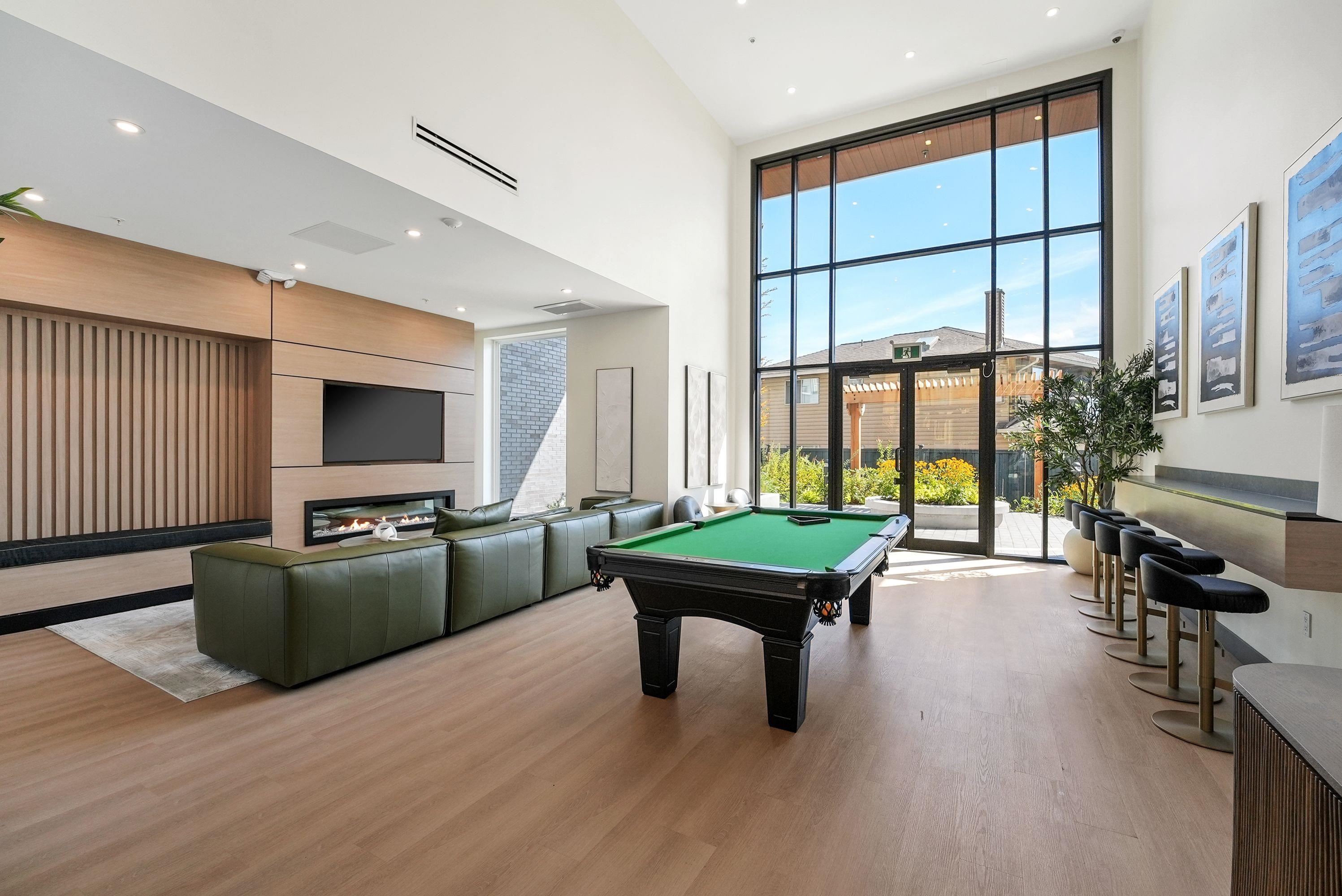 409-6270 Gooseberry Drive, Surrey, BC - Indoor Photo Showing Other Room
