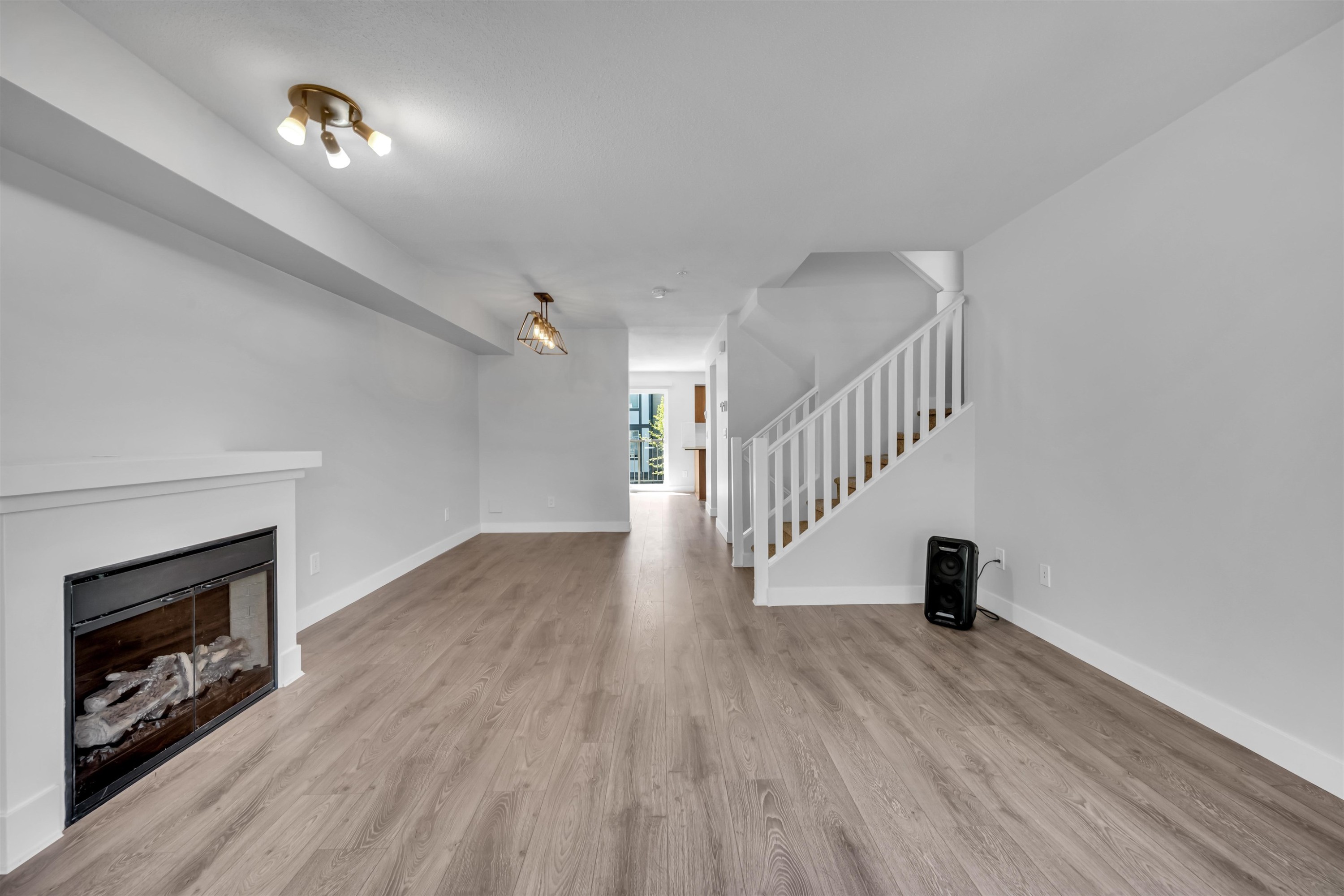 6-20038 70 Avenue, Langley, BC - Indoor With Fireplace