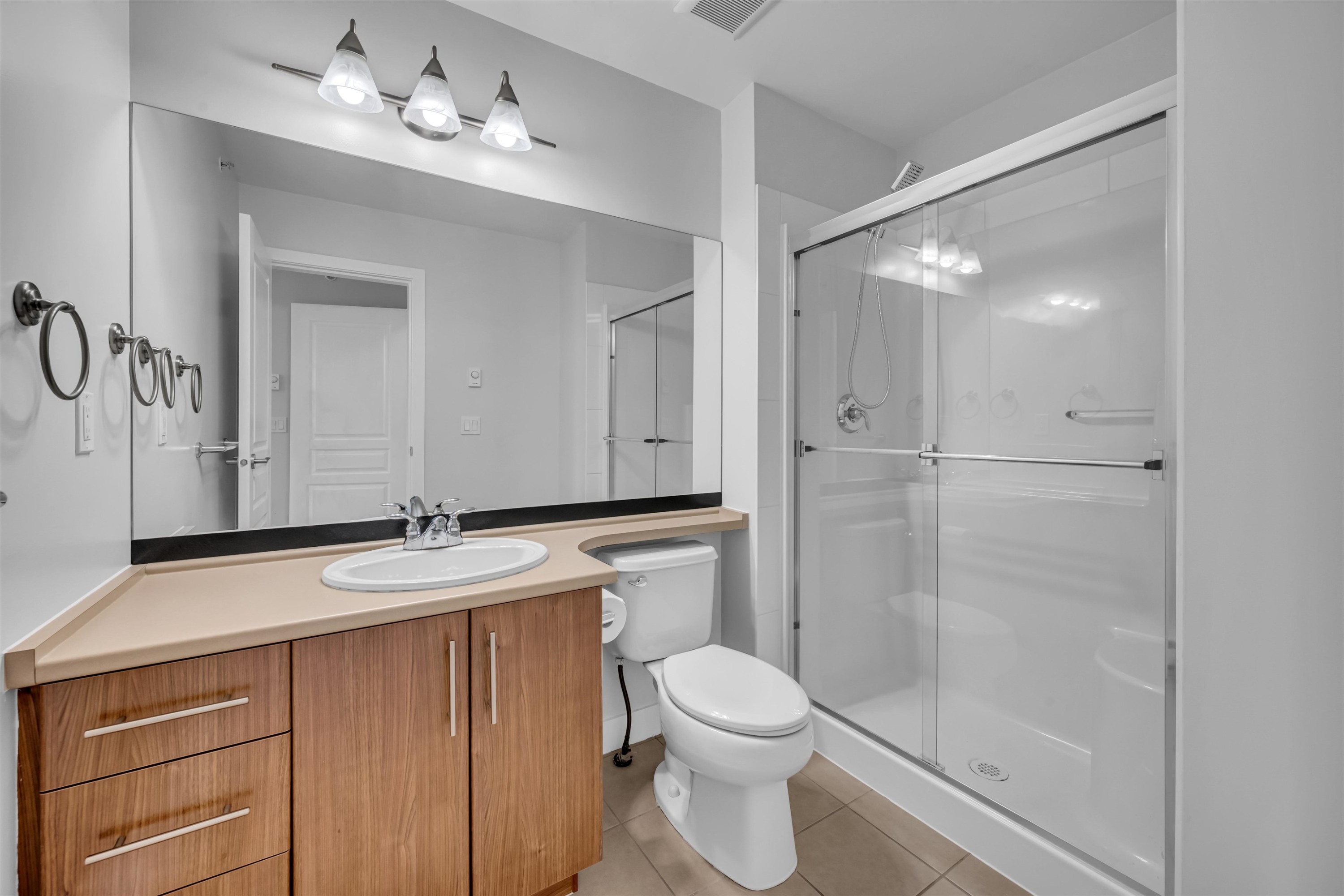 6-20038 70 Avenue, Langley, BC - Indoor Photo Showing Bathroom