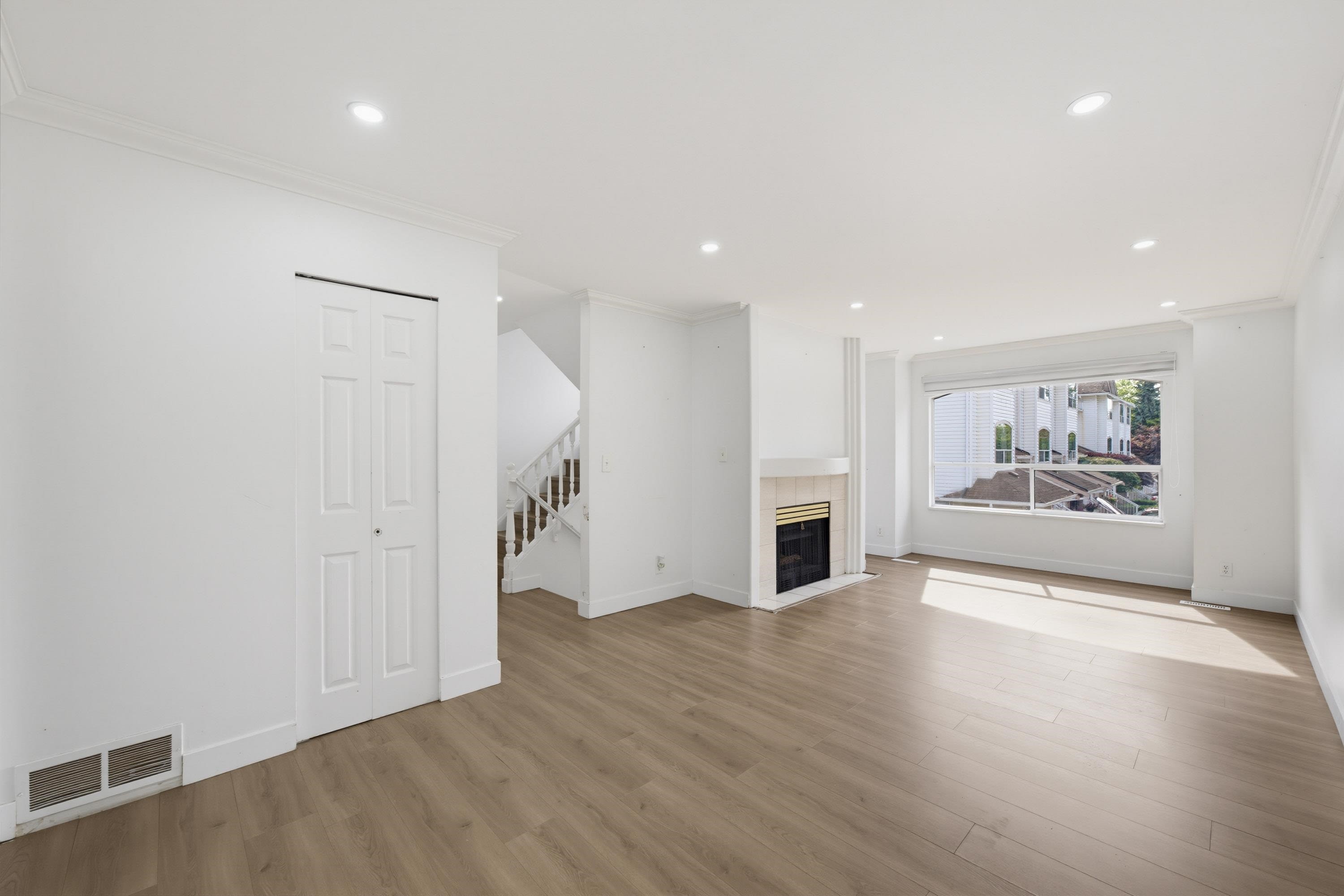 21-7140 132 Street, Surrey, BC - Indoor With Fireplace