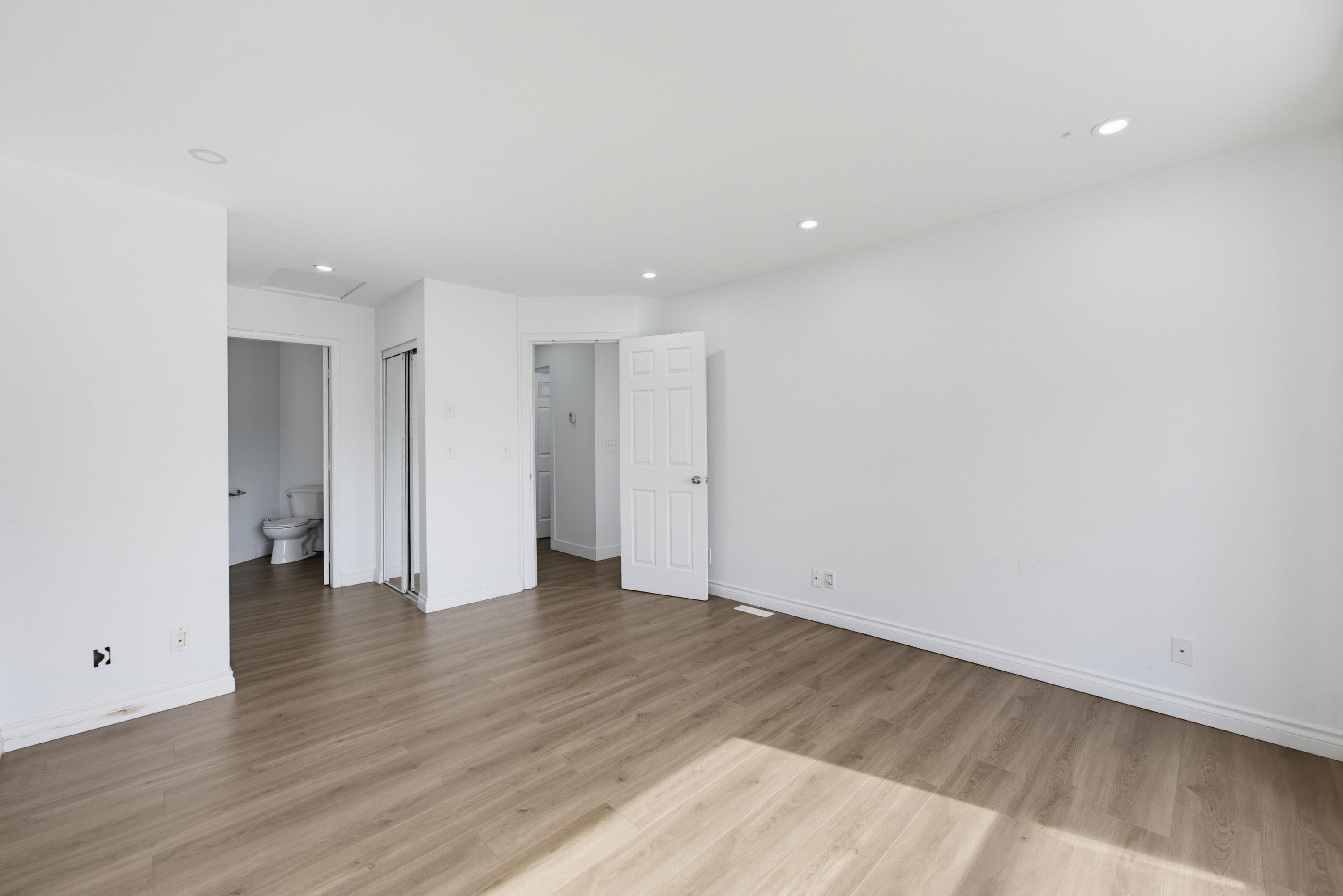 21-7140 132 Street, Surrey, BC - Indoor Photo Showing Other Room