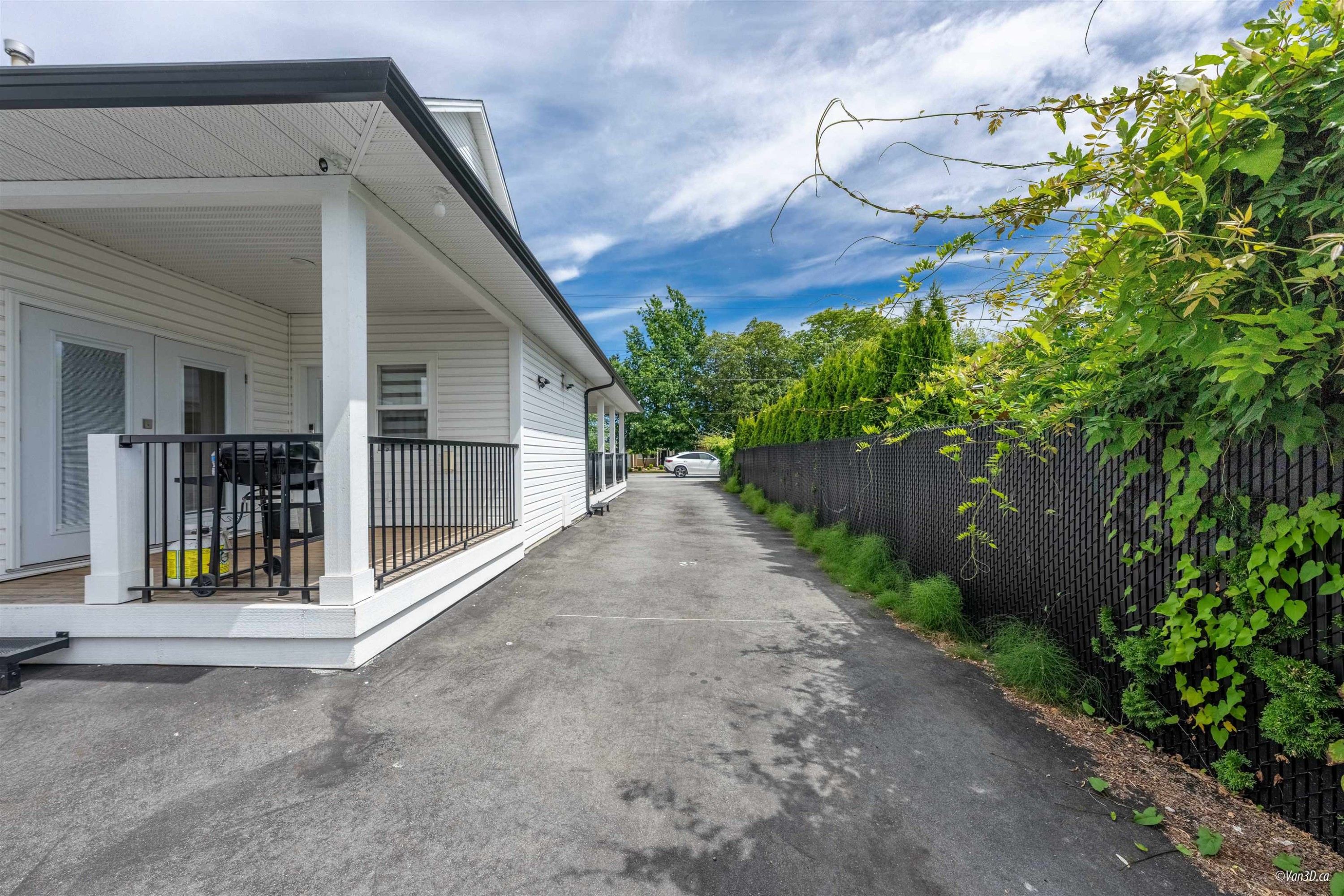 6709 216 Street, Langley, BC - Outdoor