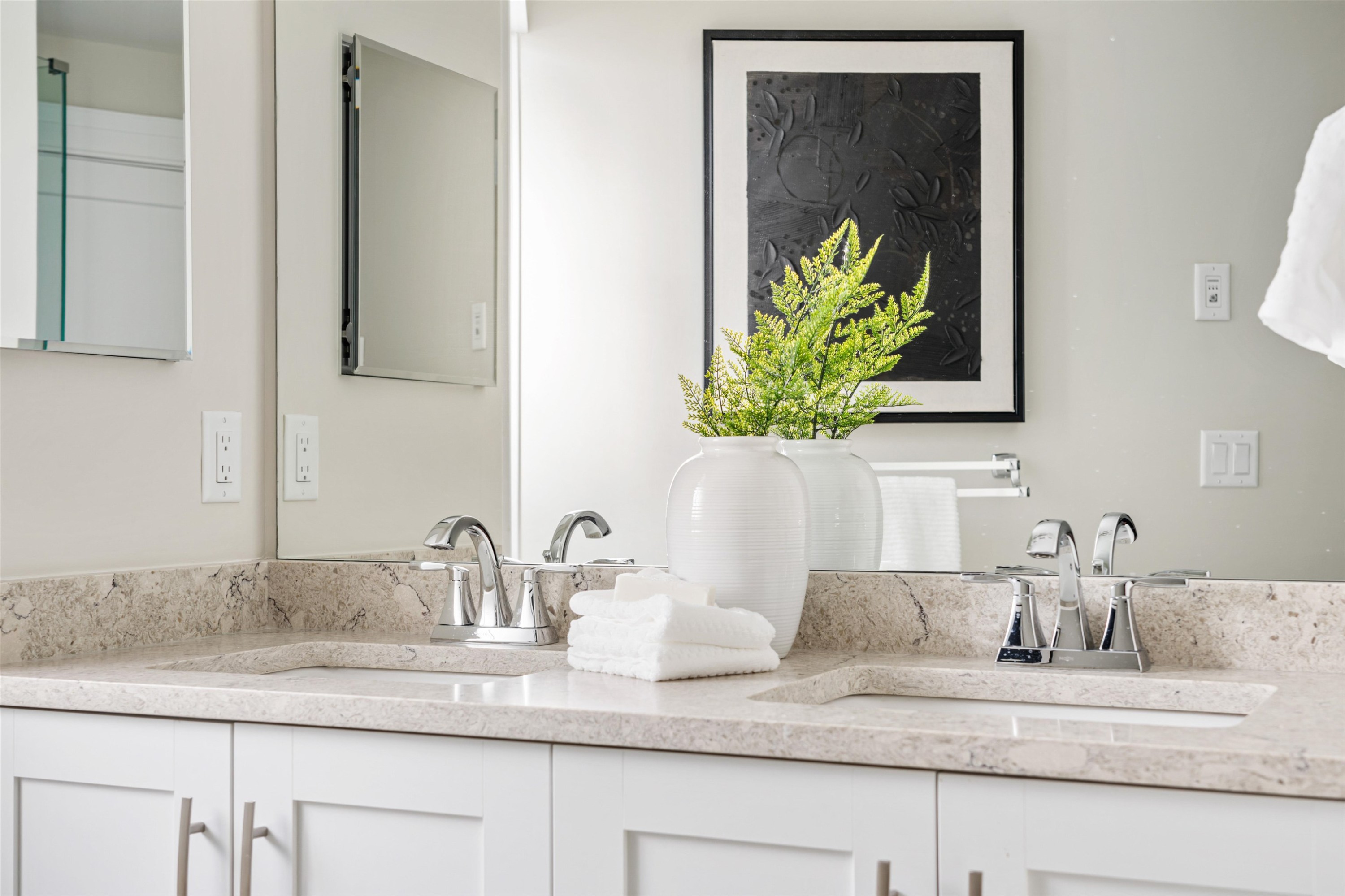 513-11058 132 Street, Surrey, BC - Indoor Photo Showing Bathroom