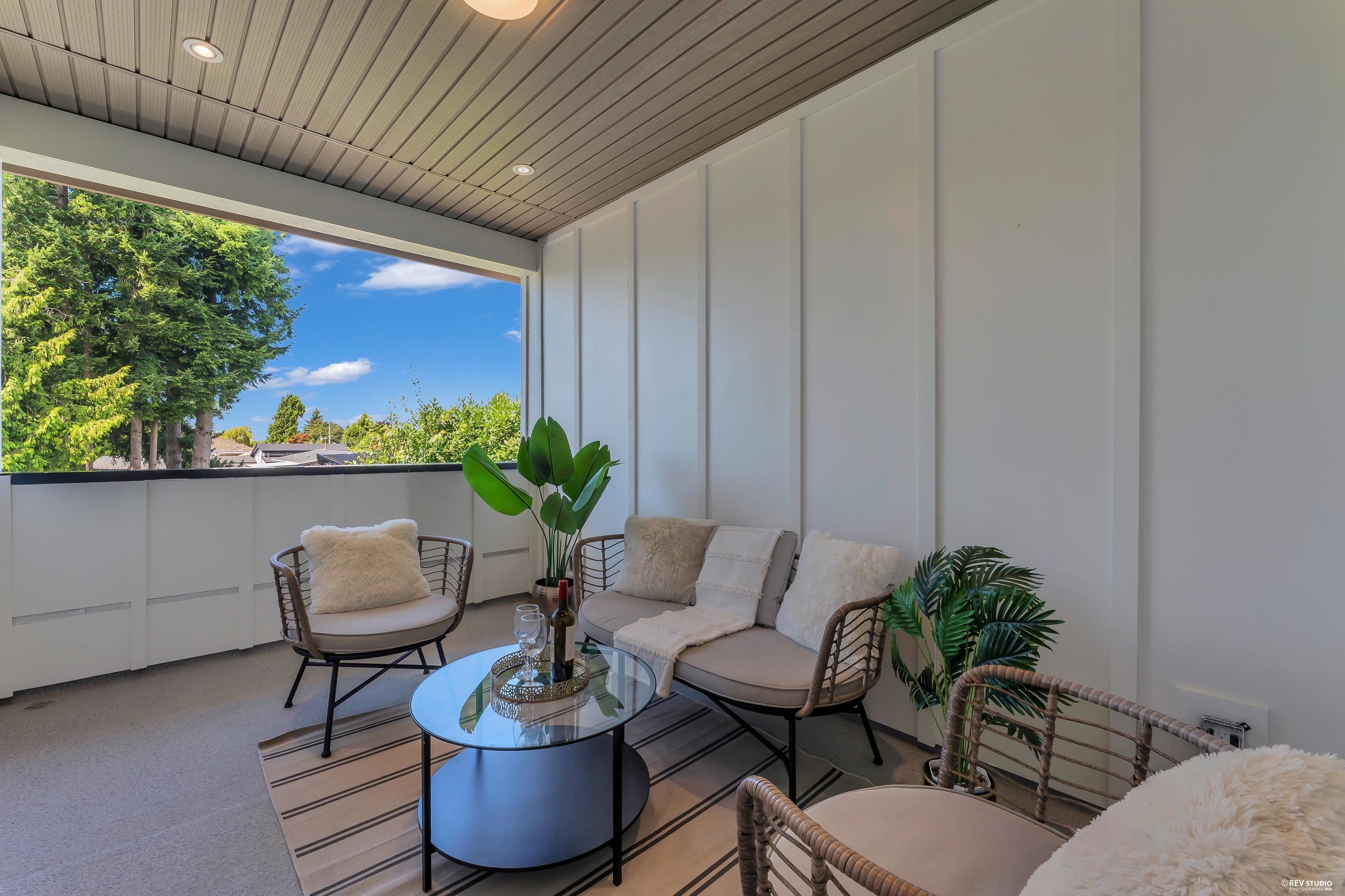 8221 111B Street, Delta, BC - Outdoor With Exterior