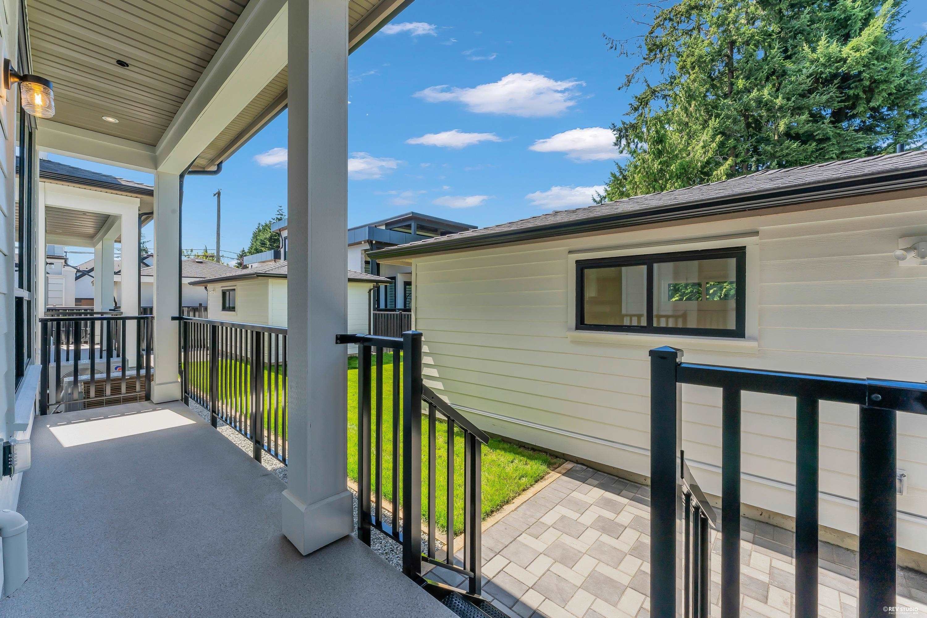 8221 111B Street, Delta, BC - Outdoor With Exterior