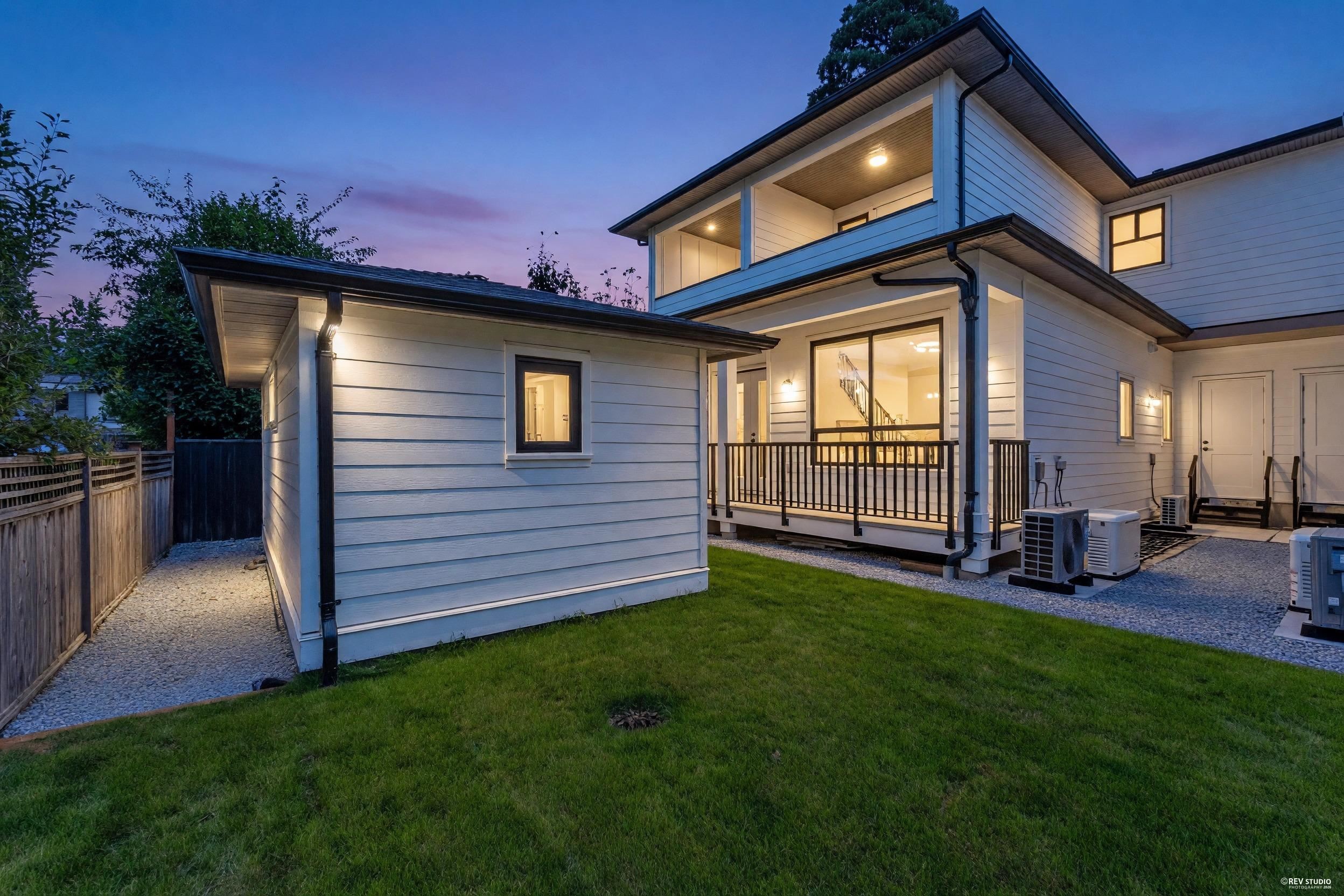 8221 111B Street, Delta, BC - Outdoor With Exterior