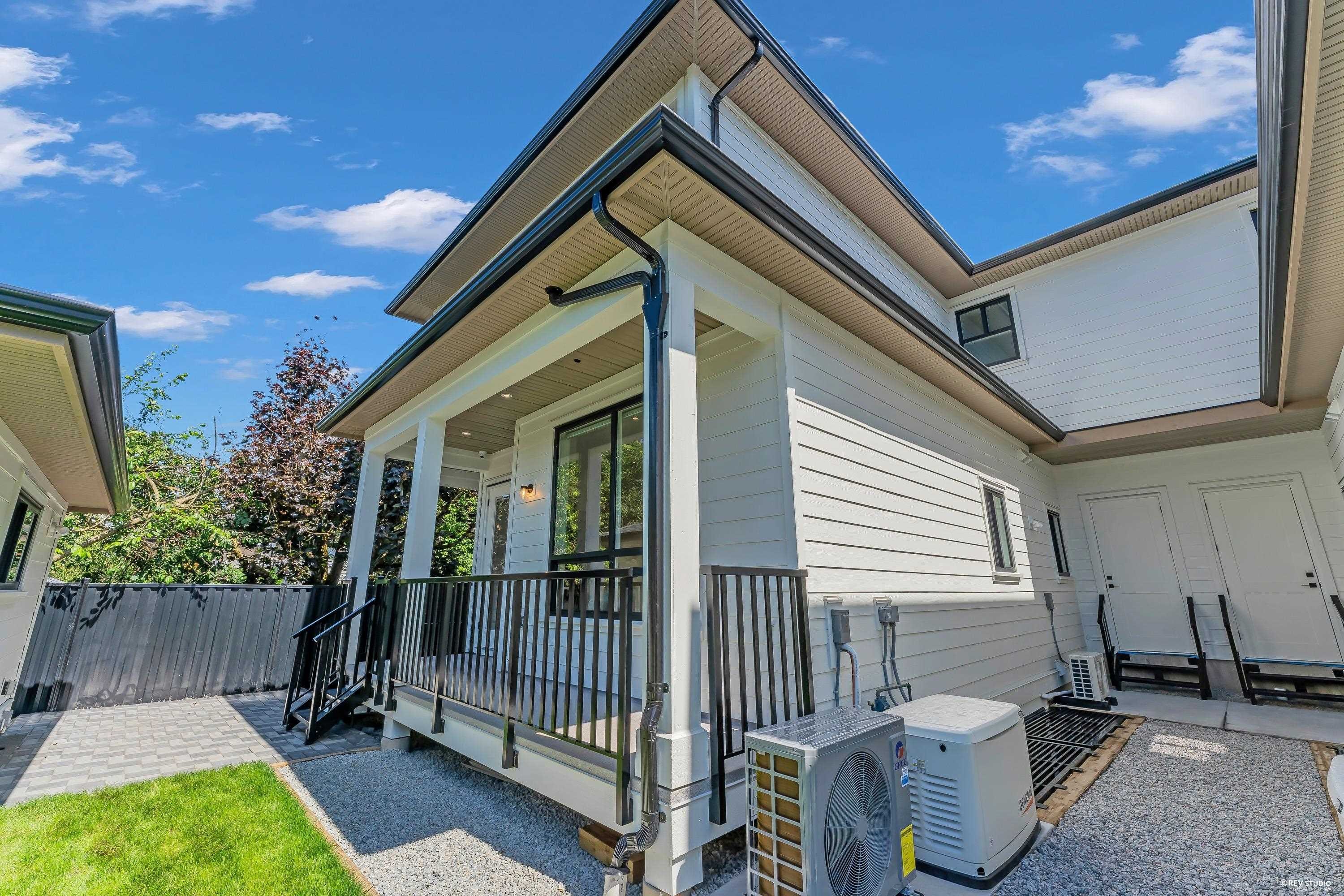 8221 111B Street, Delta, BC - Outdoor With Exterior