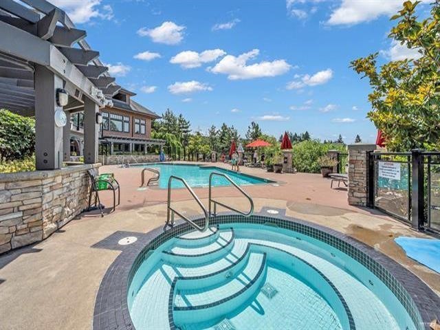 22-10595 Delsom Crescent, Delta, BC - Outdoor With In Ground Pool