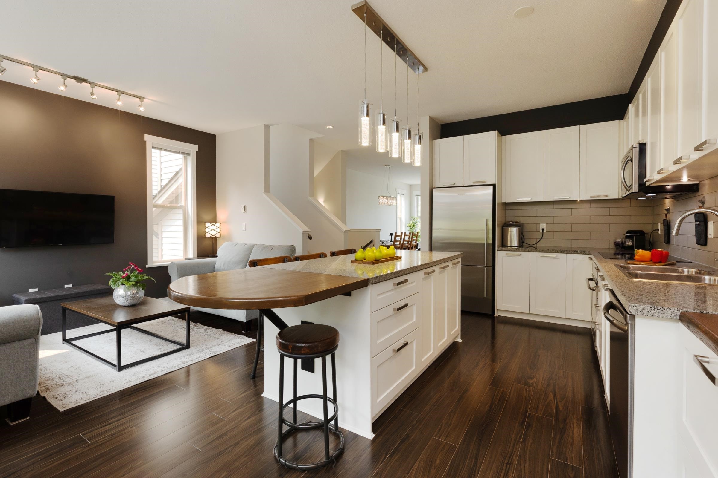 22-10595 Delsom Crescent, Delta, BC - Indoor Photo Showing Kitchen With Upgraded Kitchen