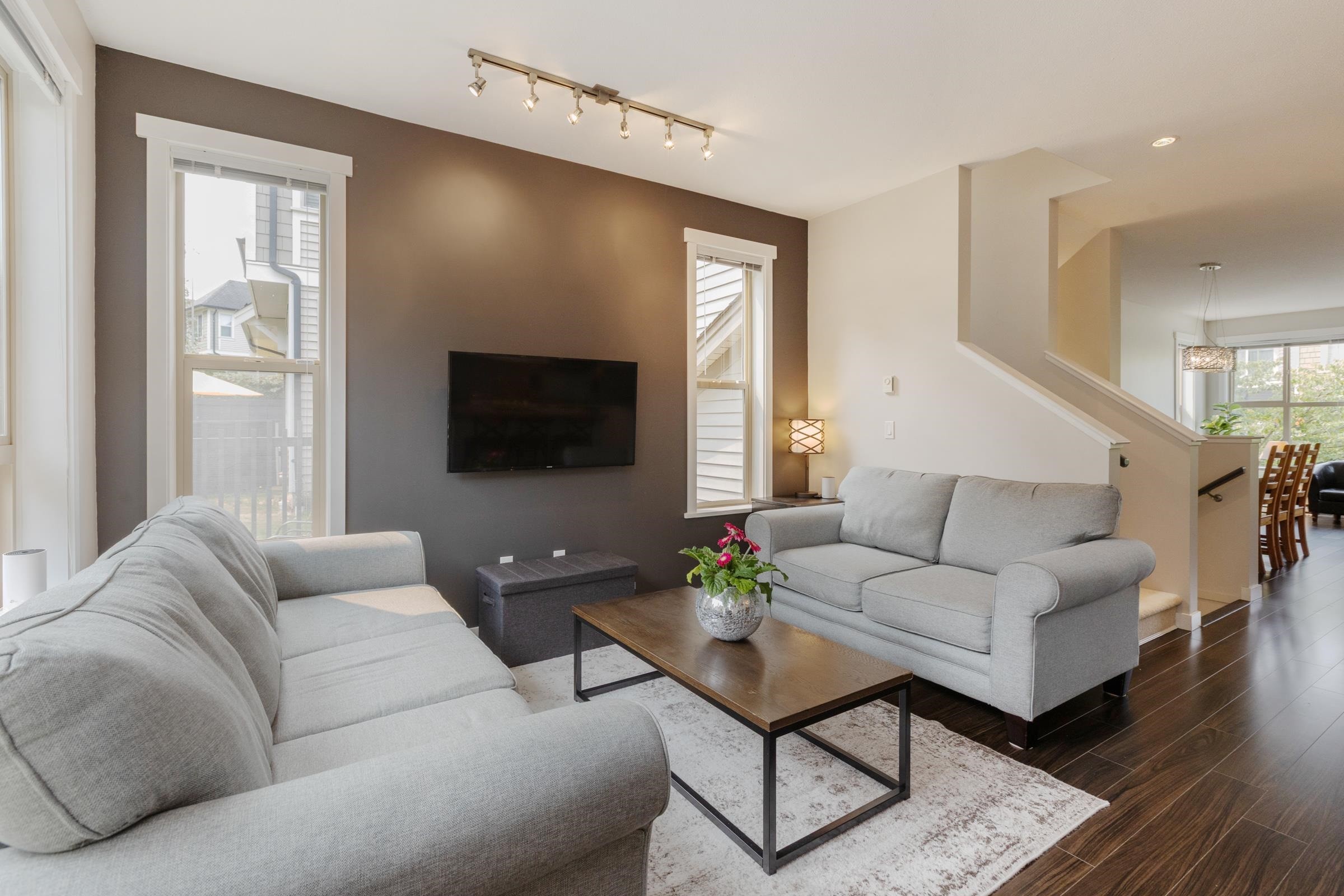 22-10595 Delsom Crescent, Delta, BC - Indoor Photo Showing Living Room