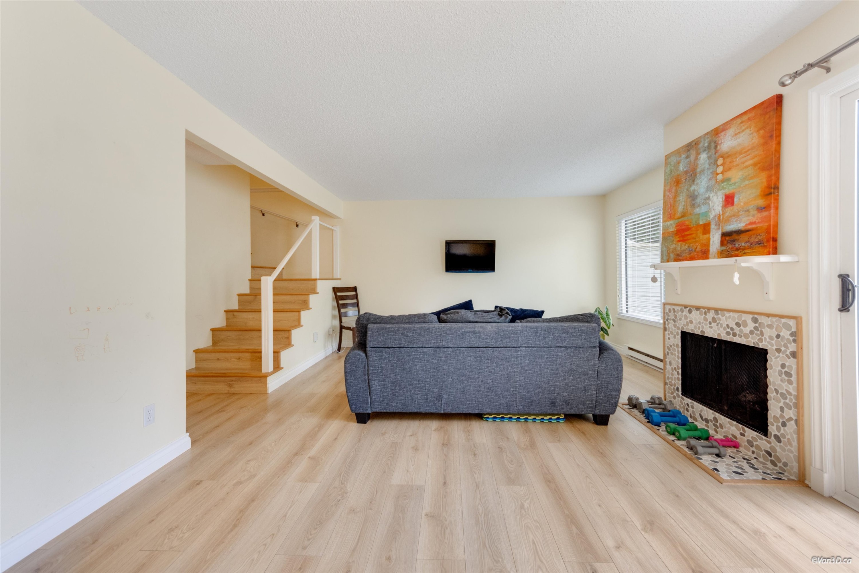 5-6712 Baker Road, Delta, BC - Indoor With Fireplace
