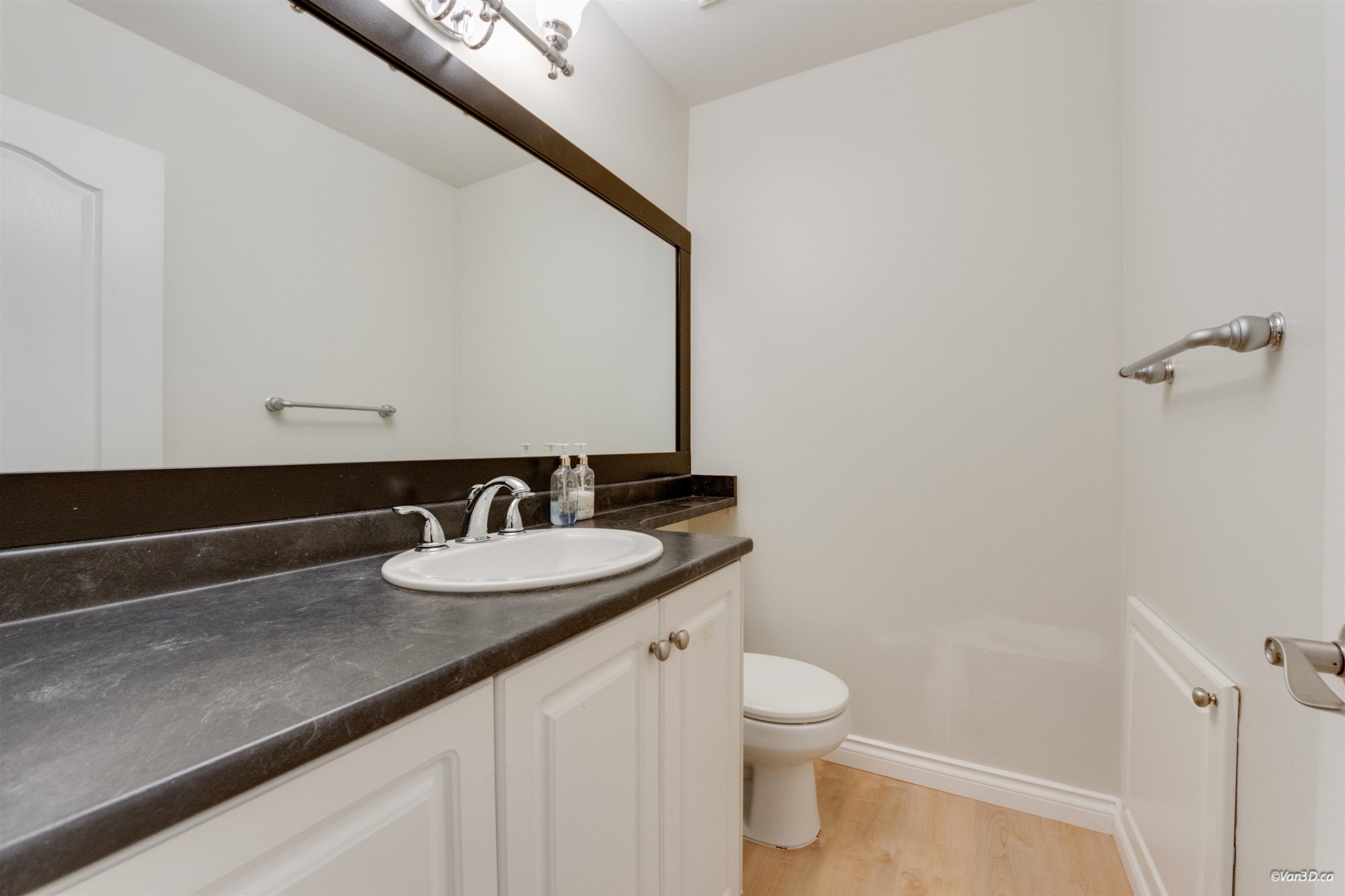 5-6712 Baker Road, Delta, BC - Indoor Photo Showing Bathroom