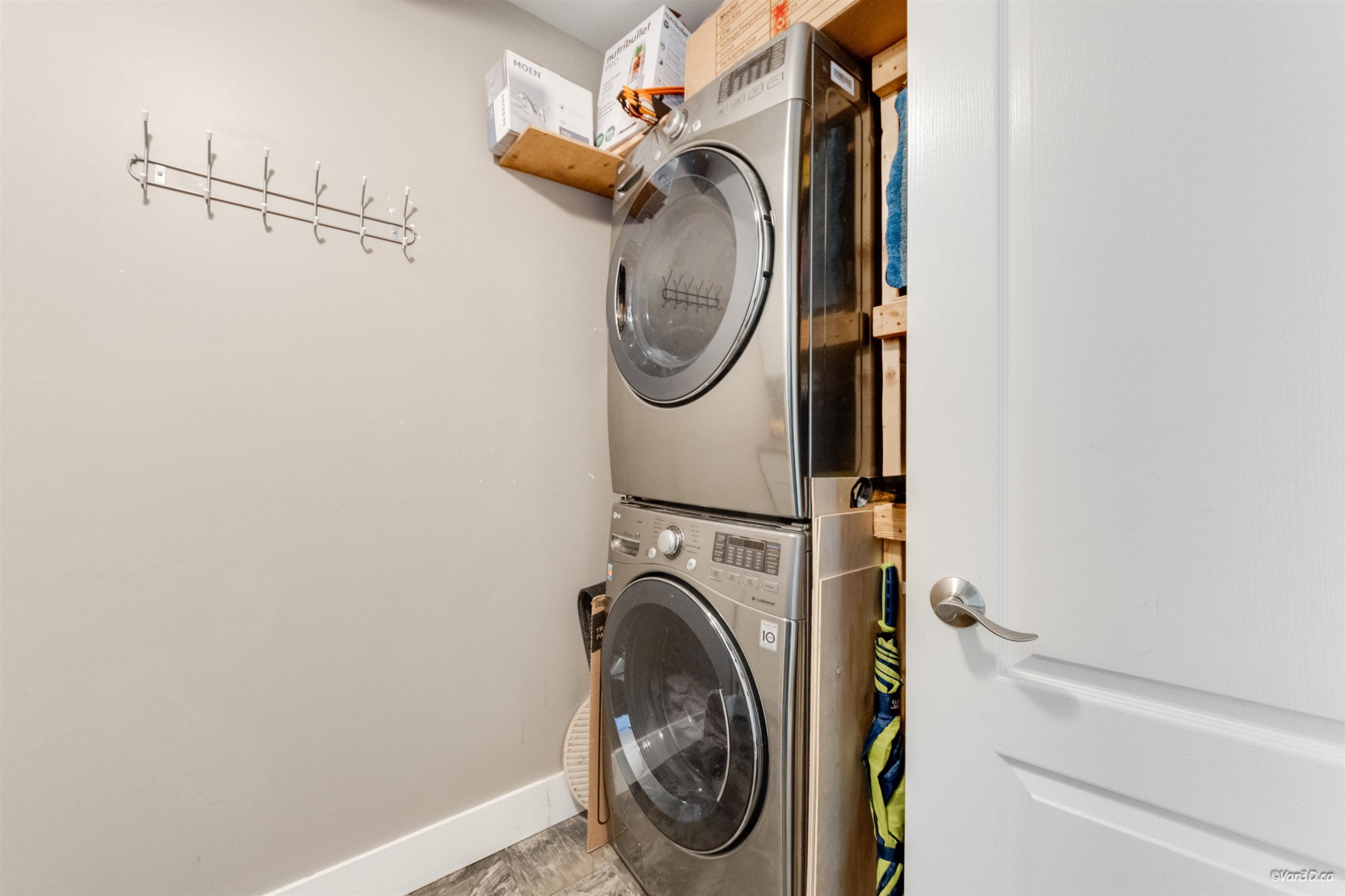 5-6712 Baker Road, Delta, BC - Indoor Photo Showing Laundry Room