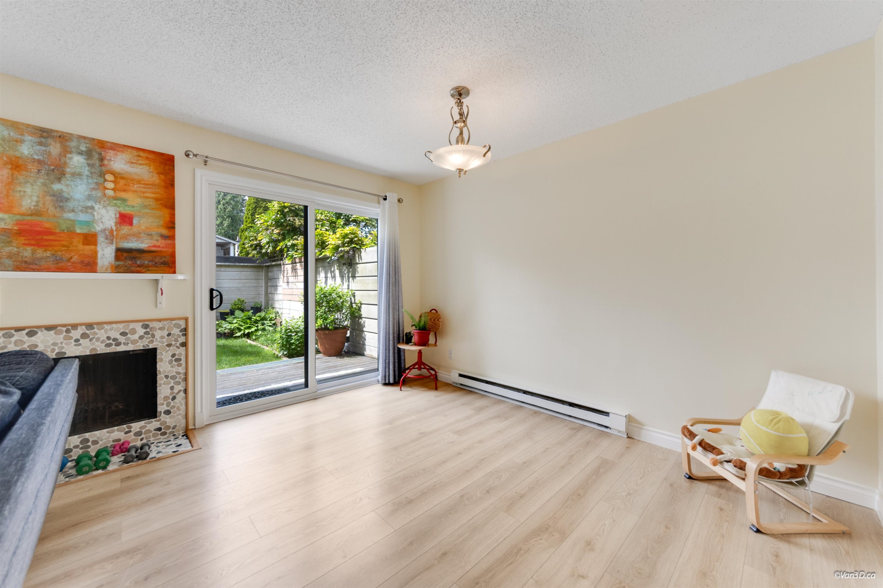 5-6712 Baker Road, Delta, BC - Indoor With Fireplace