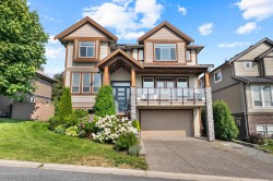 8144 Barnett Street Mission, BC V2V 7C7