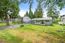 12232 85a Avenue Surrey, BC V3W 3H6