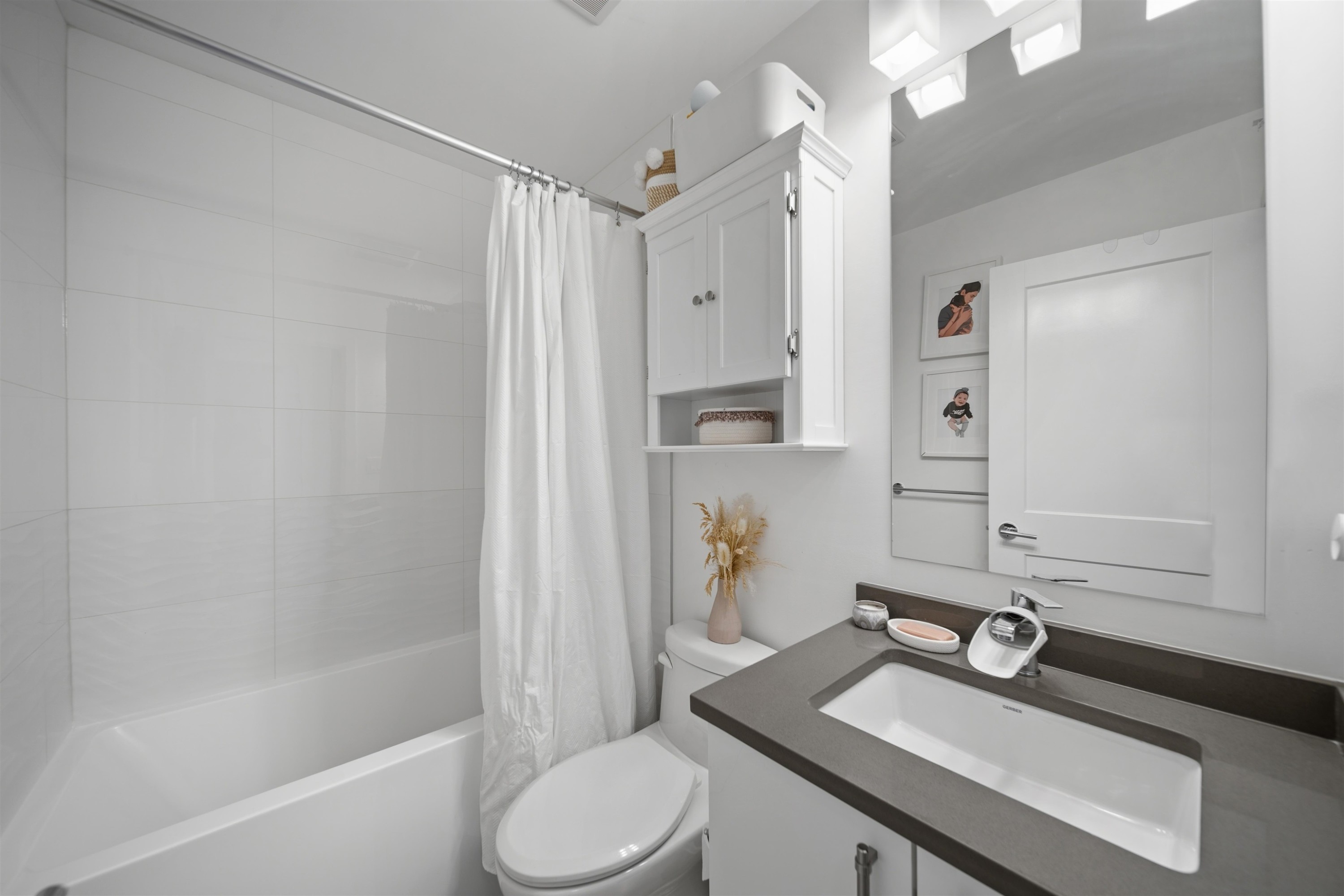 50-8430 203A Street, Langley, BC - Indoor Photo Showing Bathroom