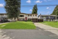 9323 119 Street Delta, BC V4C 6M7