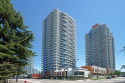 1701-13318 104 Avenue Surrey, BC V3T 0R2
