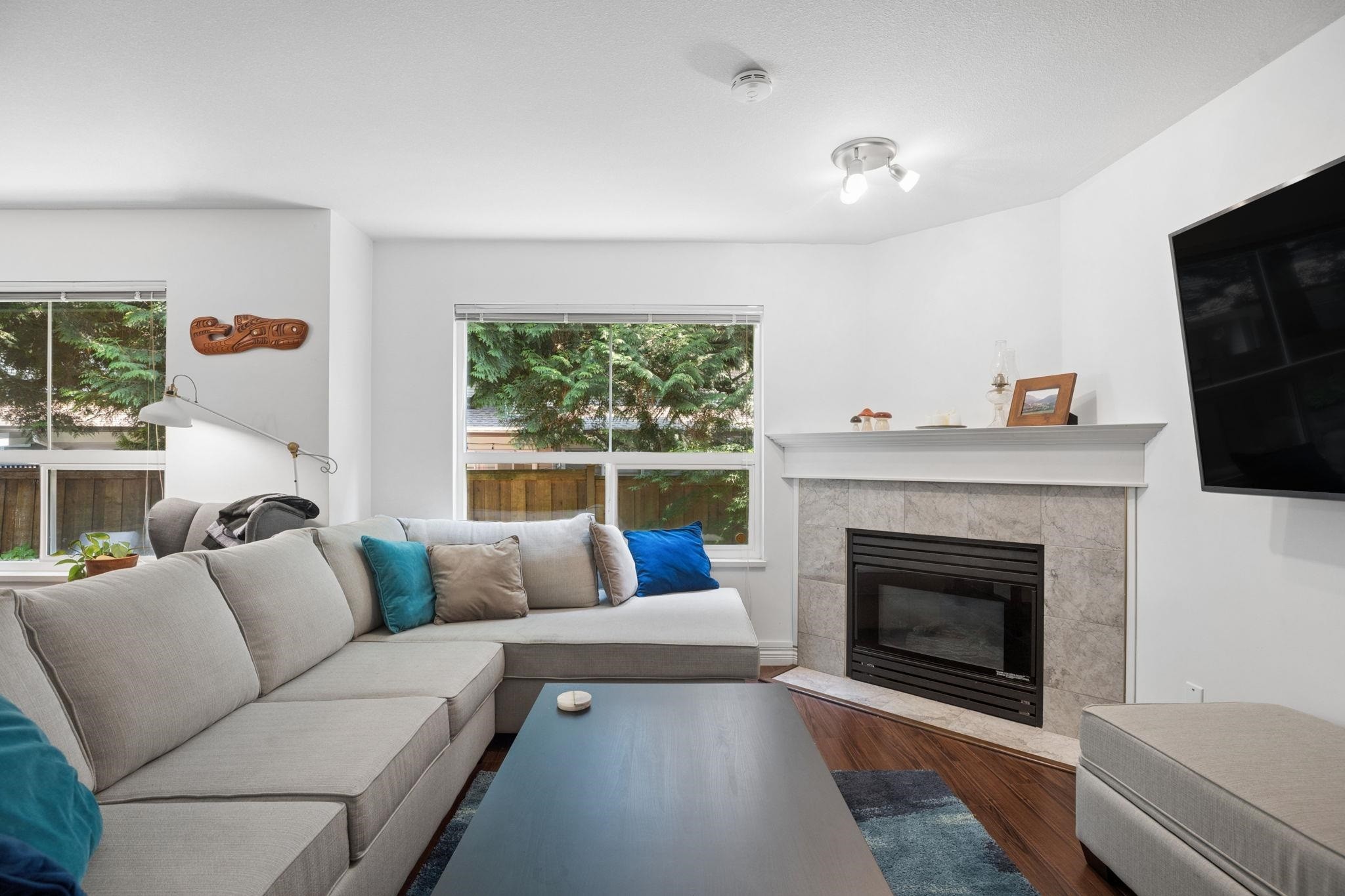 30-16155 82 Avenue, Surrey, BC - Indoor Photo Showing Living Room With Fireplace