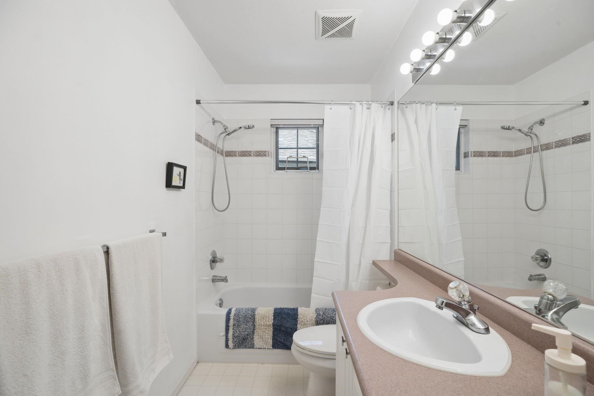 30-16155 82 Avenue, Surrey, BC - Indoor Photo Showing Bathroom