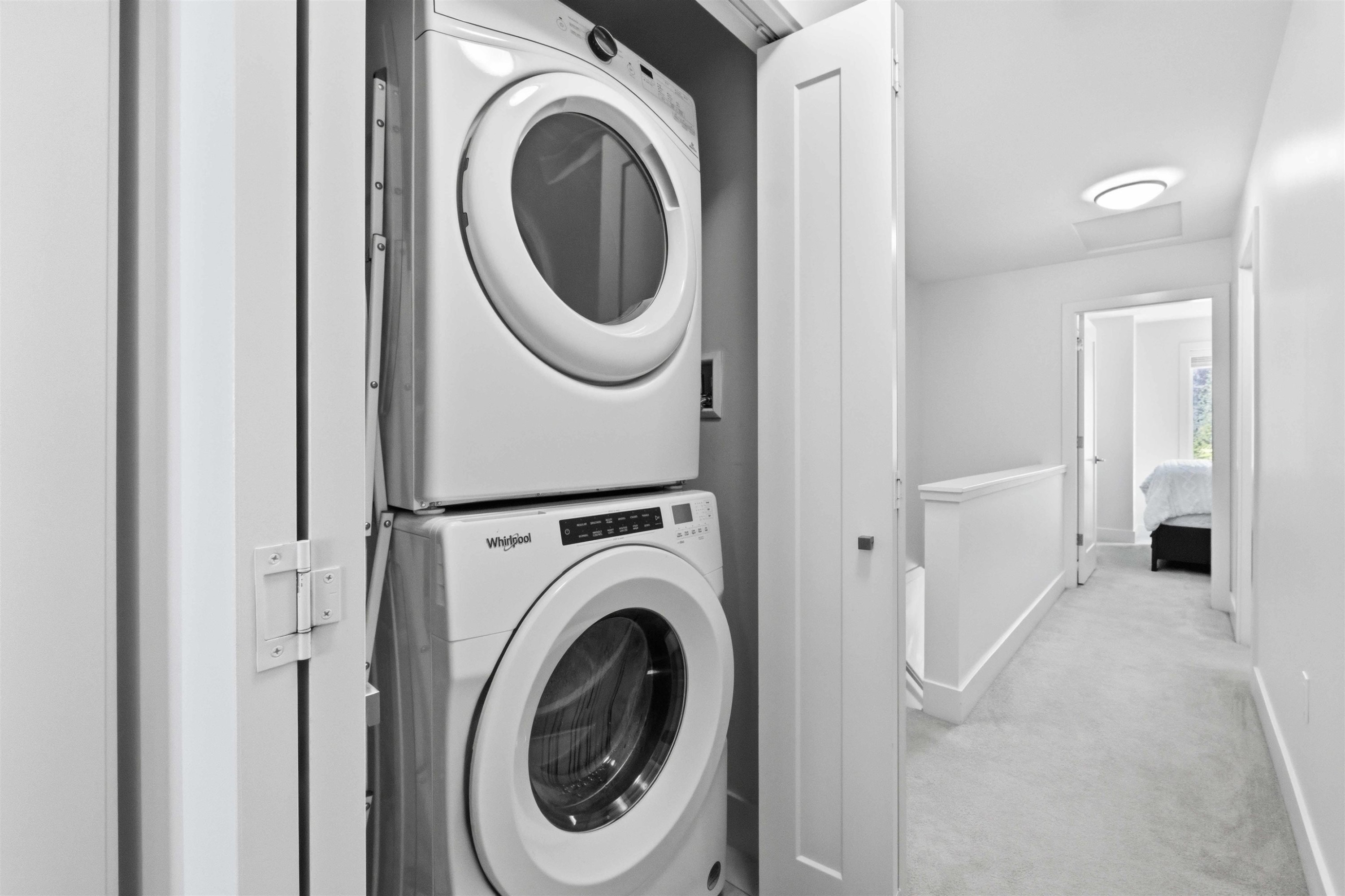67-9718 161A Street, Surrey, BC - Indoor Photo Showing Laundry Room
