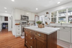 1425 129 Street Surrey, BC V4A 3X9