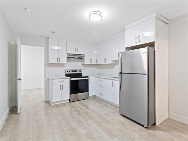 17030 79A Avenue, Surrey, BC - Indoor Photo Showing Kitchen