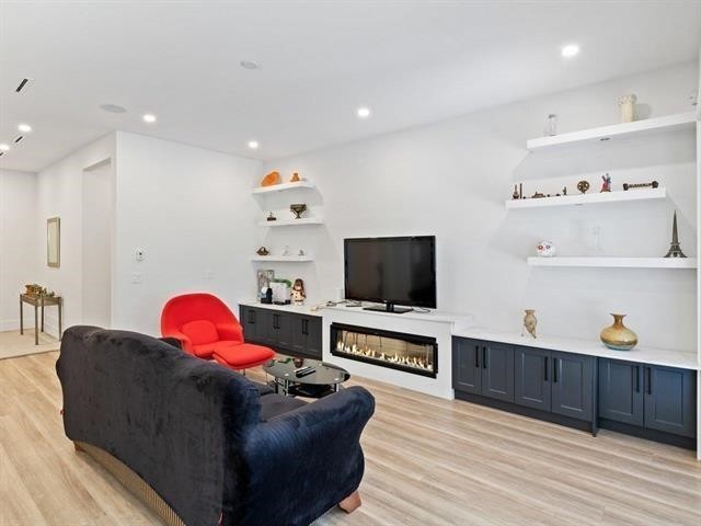 17030 79A Avenue, Surrey, BC - Indoor With Fireplace