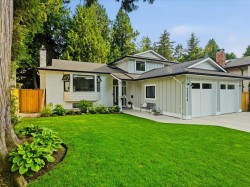 12674 19 Avenue Surrey, BC V4A 5T7