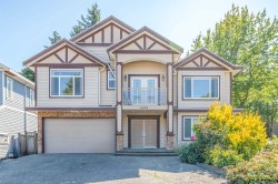 8690 E Tulsy Crescent Surrey, BC V3W 7A4