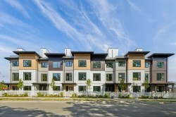 23-20434 72 Avenue Langley, BC V2Y 1T2