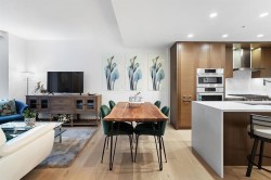 TH2-1439 George Street White Rock, BC V4B 0B9