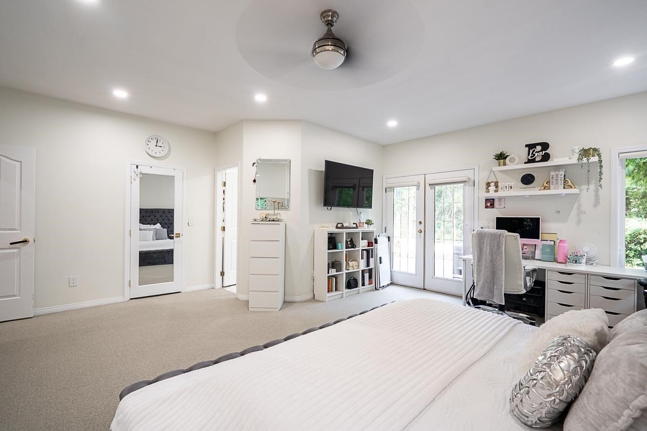5758 Kettle Crescent W, Surrey, BC - Indoor Photo Showing Bedroom