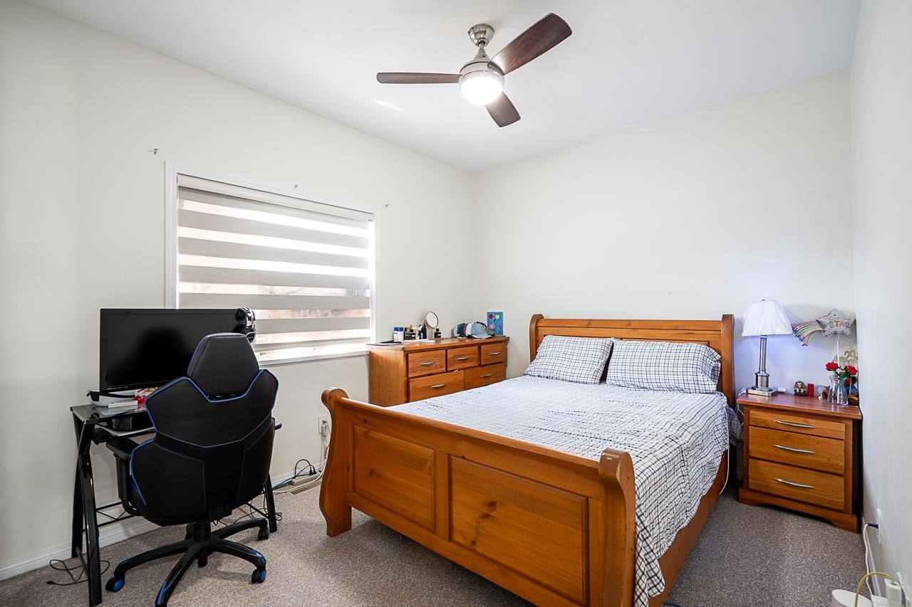 5758 Kettle Crescent W, Surrey, BC - Indoor Photo Showing Bedroom