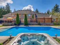 13789 32 Avenue Surrey, BC V4P 2B6