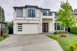 15632 Bowler Place Surrey, BC V4A 9G7