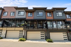 15-20150 81 Avenue Langley, BC V2Y 3L8
