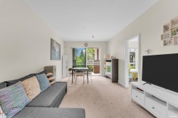 329-6628 120 Street Surrey, BC V3W 1T7