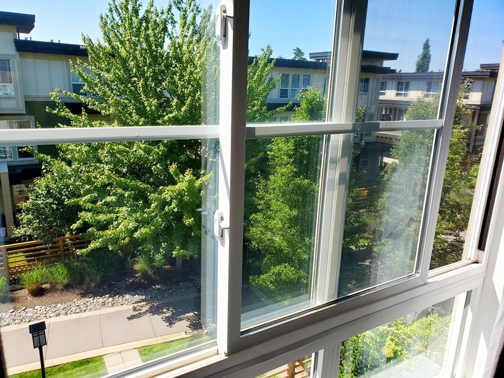 61-19477 72A Avenue, Surrey, BC - Outdoor